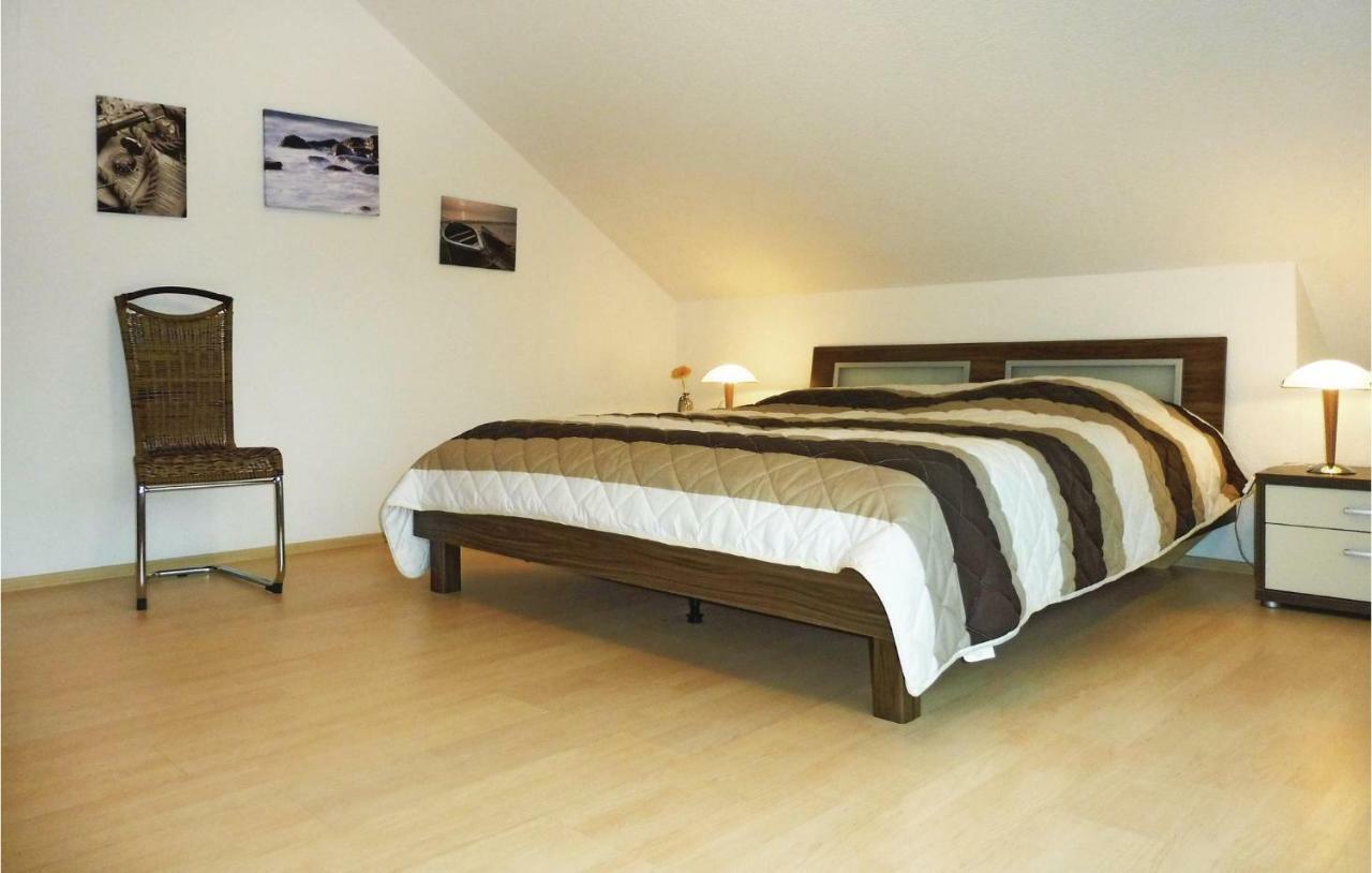 2 Bedroom Nice Apartment In Bad Pyrmont Esterno foto